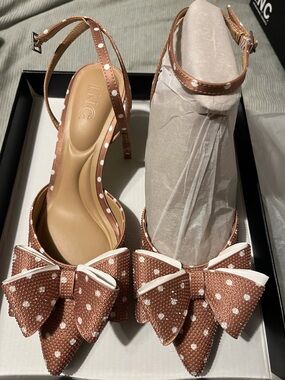 INC International Concepts Brown Polka Dot Bow Pointed-Toe Slingbacks